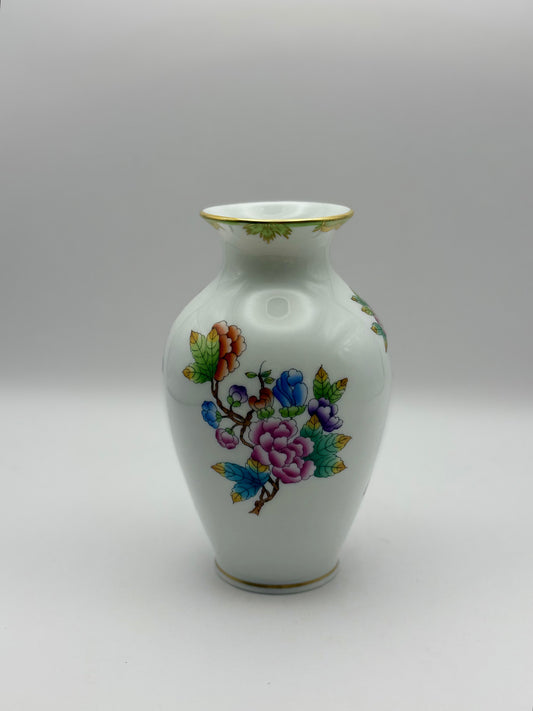 Queen Victoria 5.5” Urn Vase