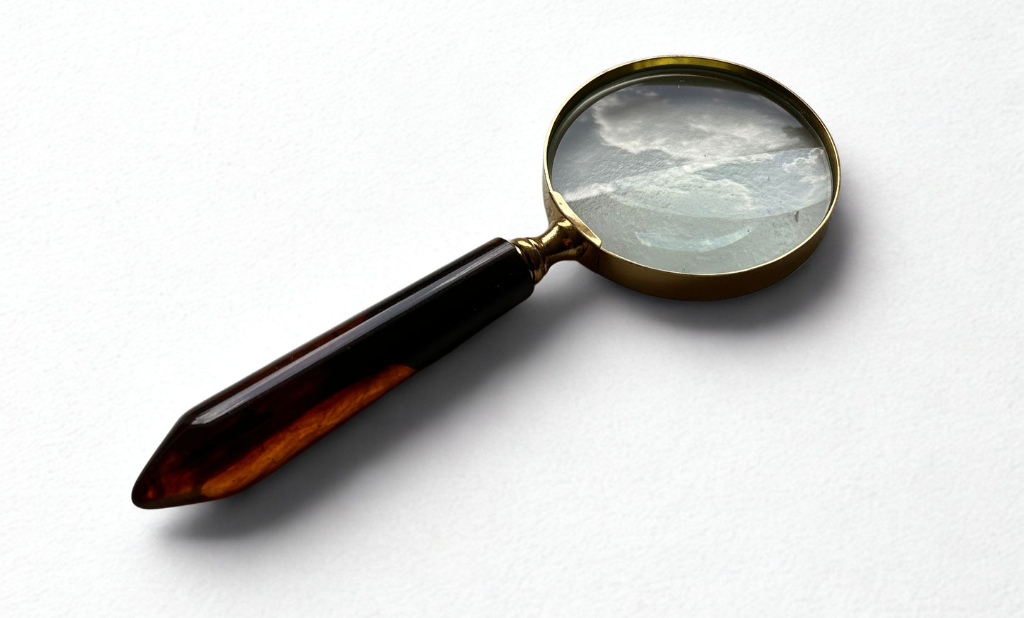 Magnifying Glass Dark Amber Handle