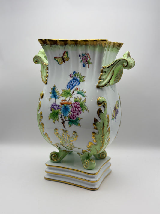Queen Victoria Baroque Vase