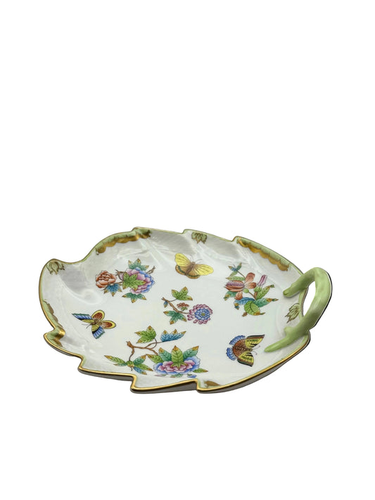 Large Leaf Dish w Handle Queen Victoria