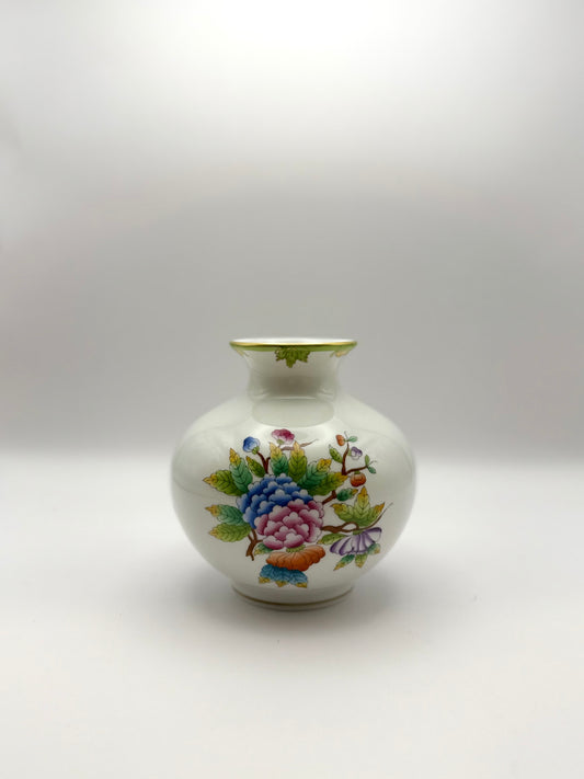 Queen Victoria 4” Vase