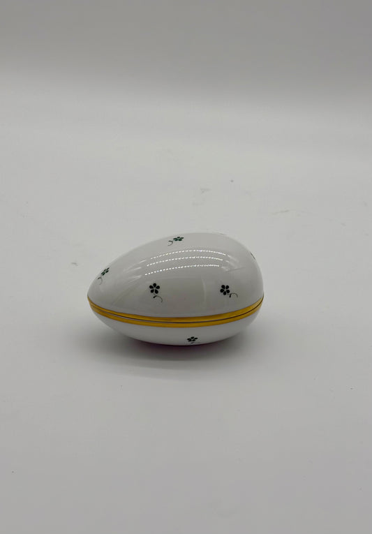 Green Flowers Large Egg Box