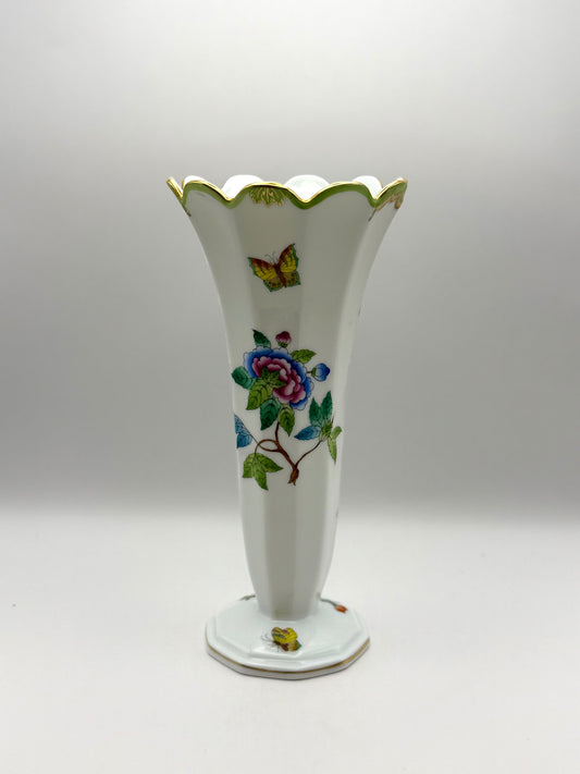 Trumpet Vase Queen Victoria