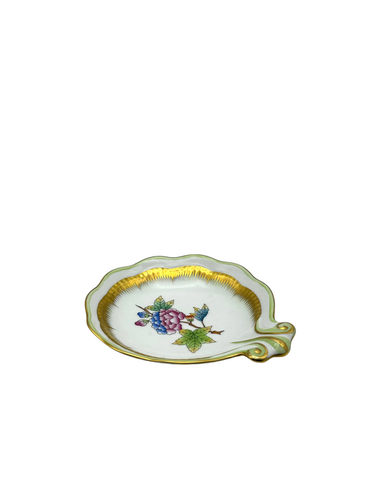 4" Queen Victoria Shell Dish