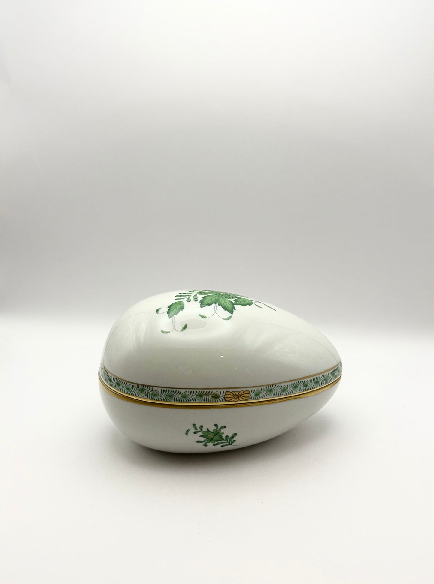 Herend Extra Large Egg Chinese Bouquet Gren