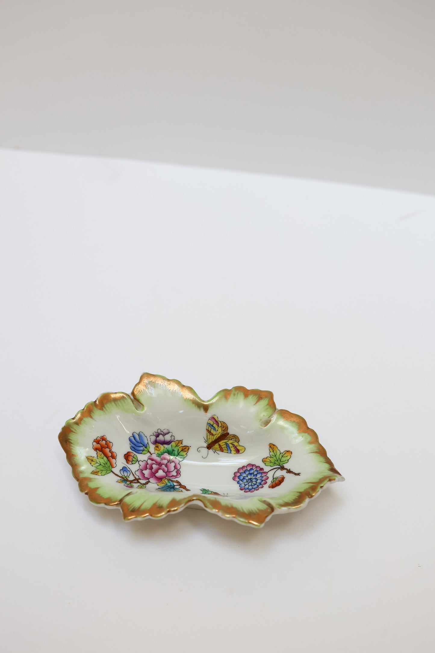 Leaf Trinket Dish Queen Victoria