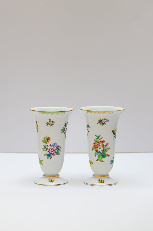 7.5" Pair of Oval Vases Queen Victoria