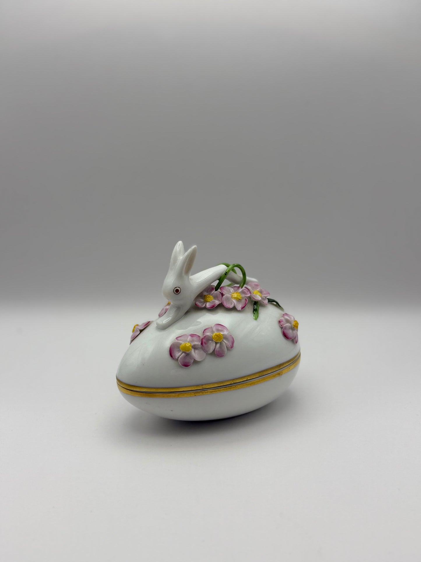 Large Egg with Rabbit