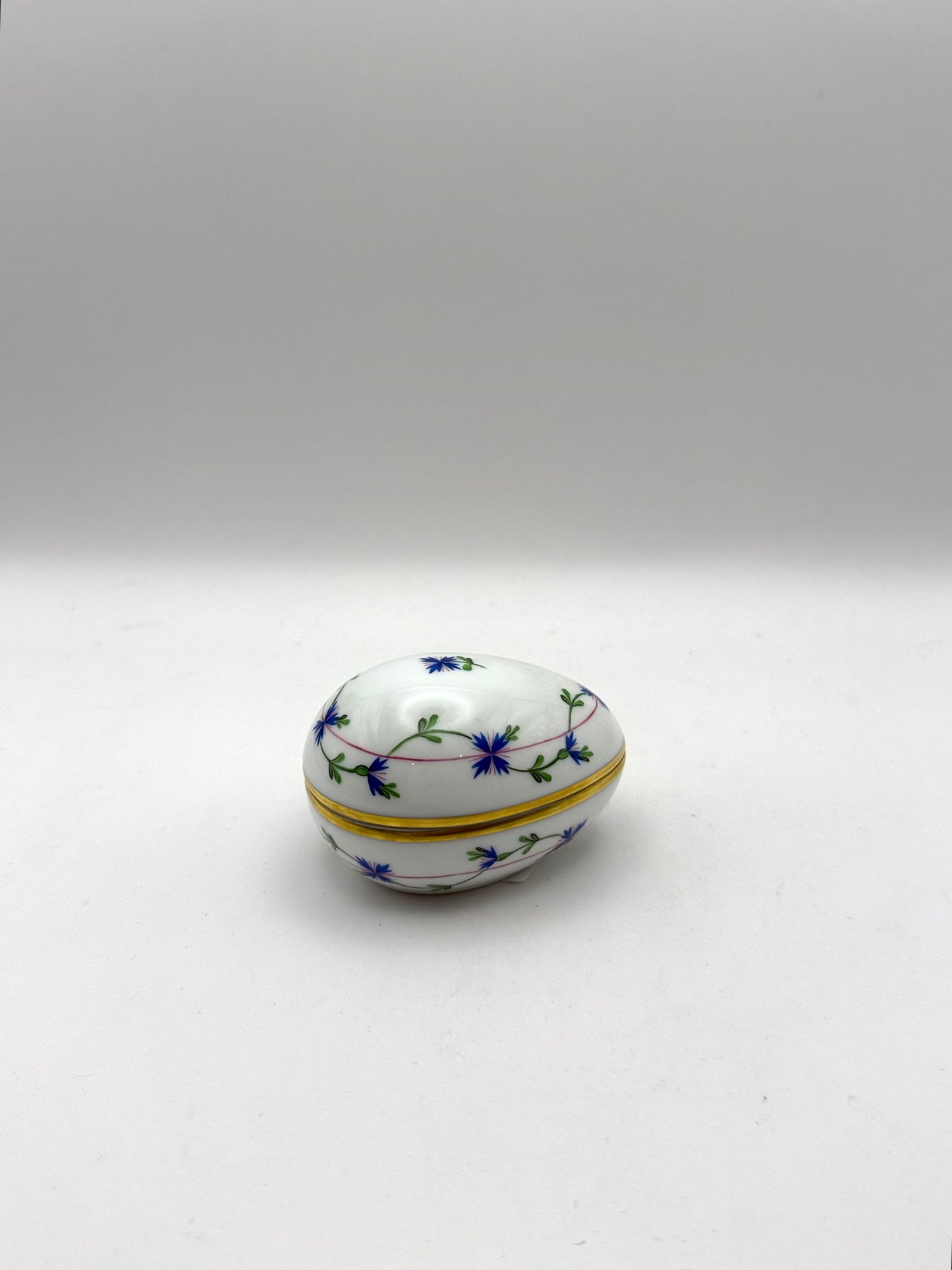 Small Egg Box Blue Garland