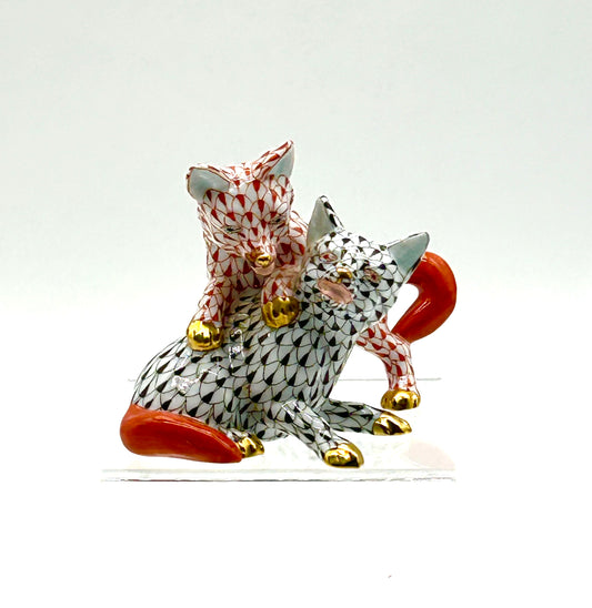 Playing Foxes Rust & Black