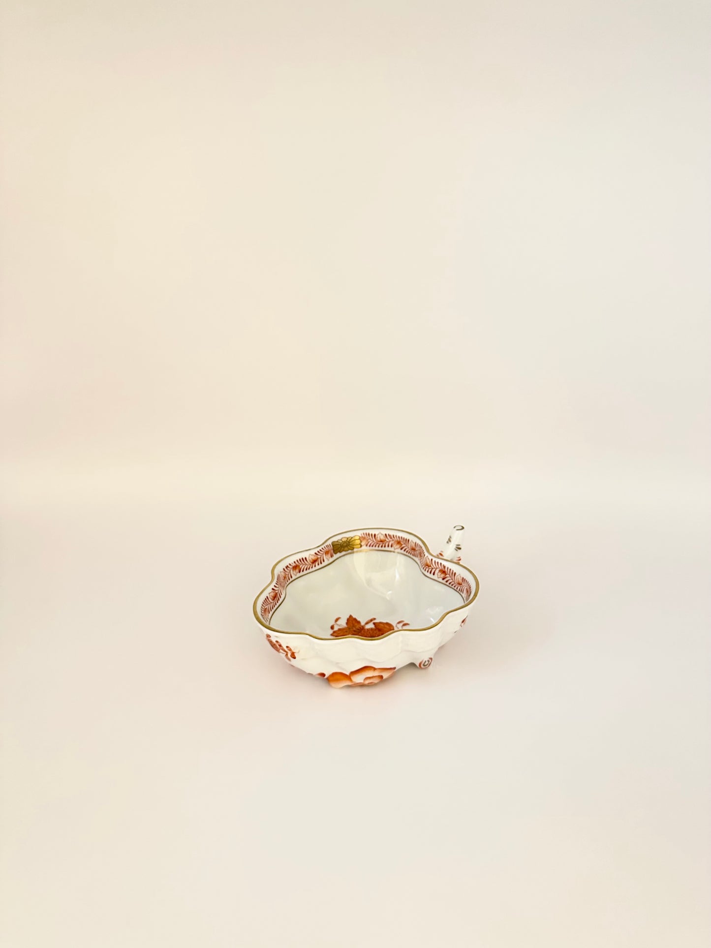 Chinese Bouquet Rust Leaf Dish w/ Handle