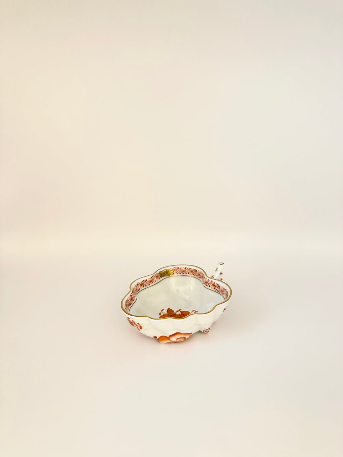 Chinese Bouquet Rust Leaf Dish w/ Handle