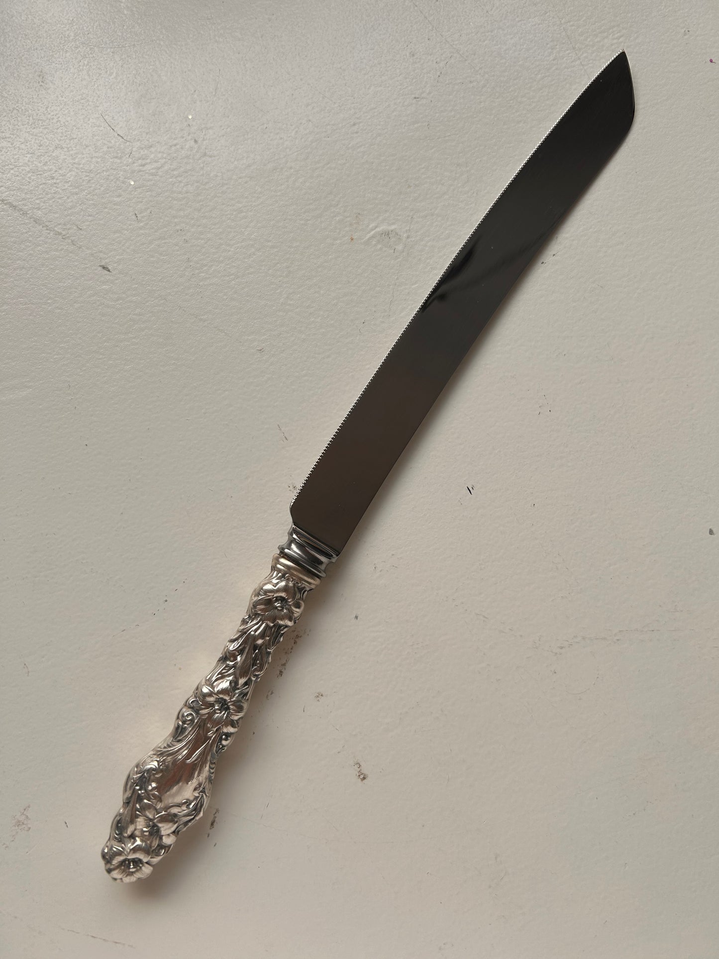 Vintage Old Lily Sterling Cake/Bread Knife