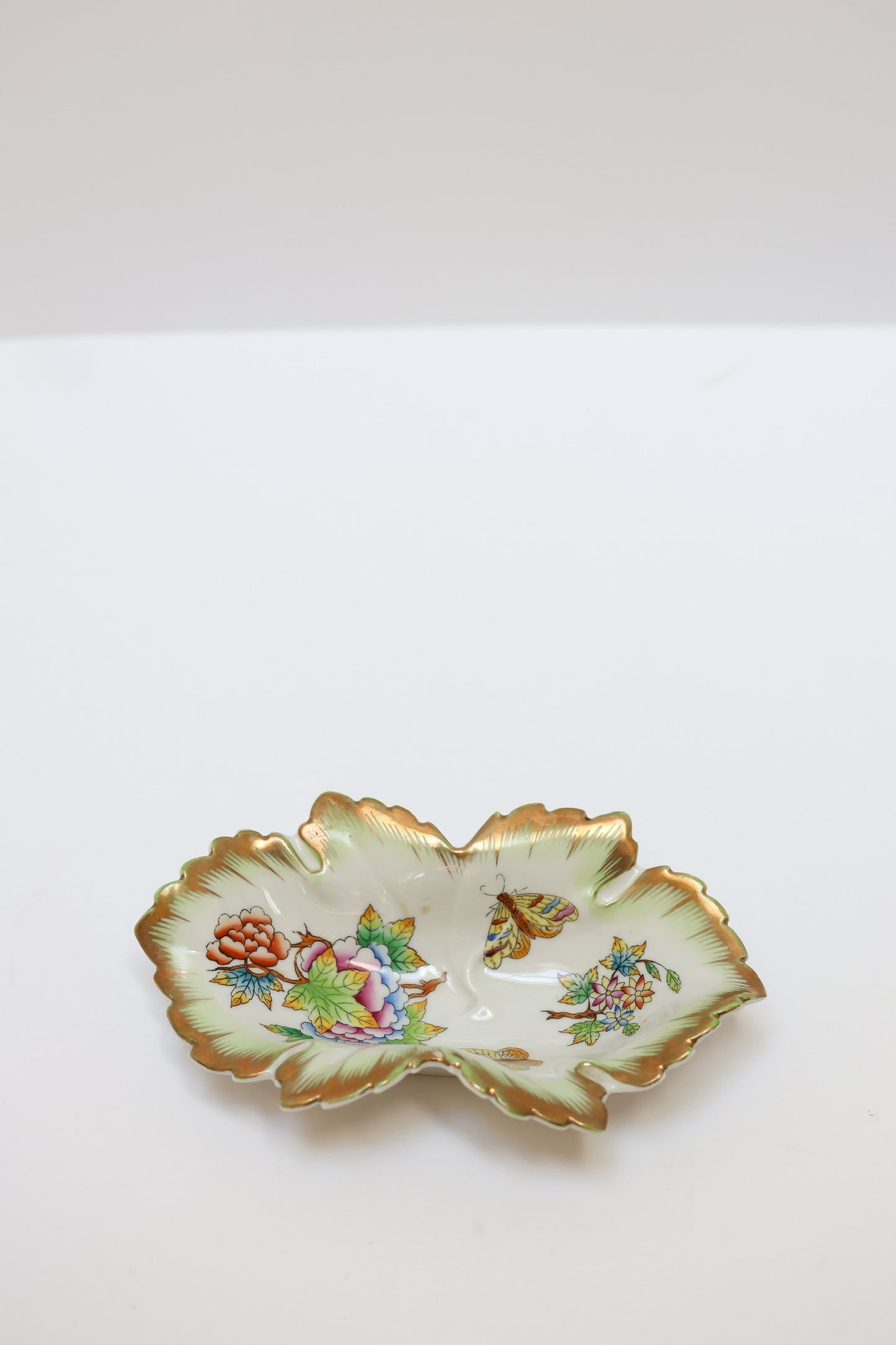 Leaf Trinket Dish Queen Victoria