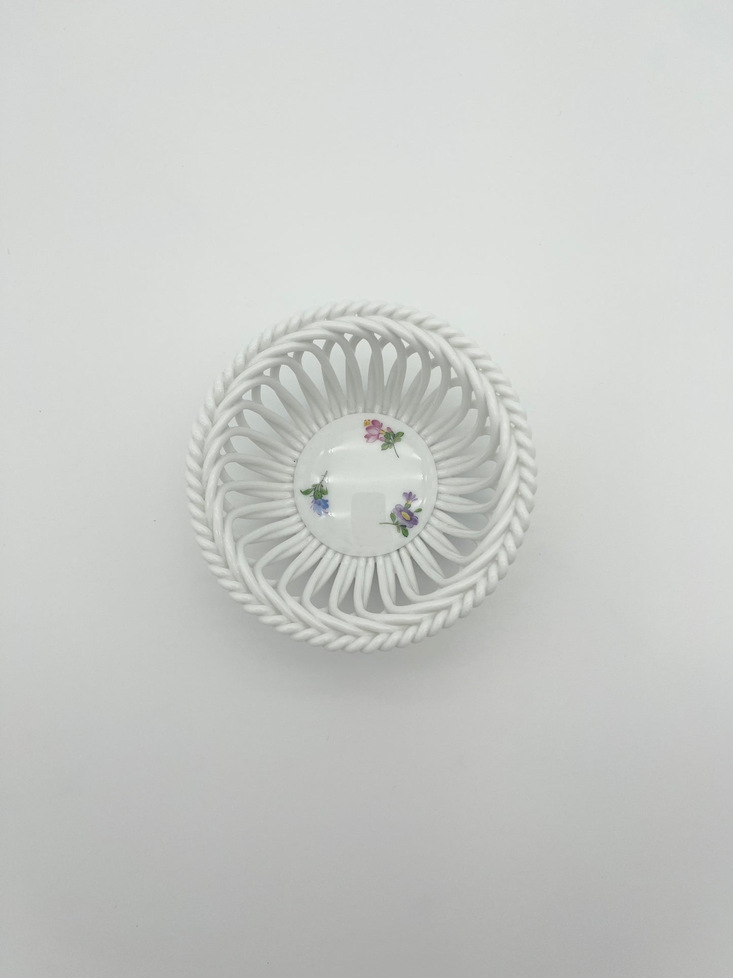 Open Weave Bowl 3.5” Floral