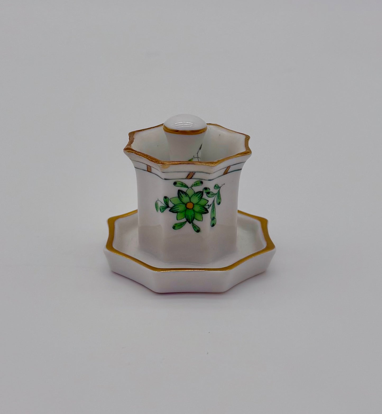 Chinese Bouquet Green Ash Tray w/ Snuffer