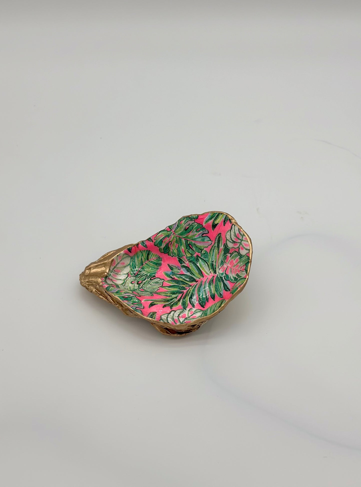 Palm Pink & Green Oyster Shell