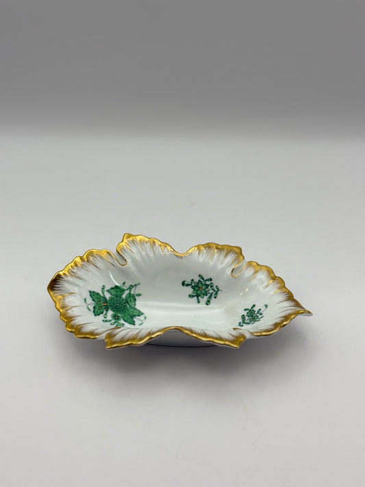 Green Chinese Bouquet Leaf Dish