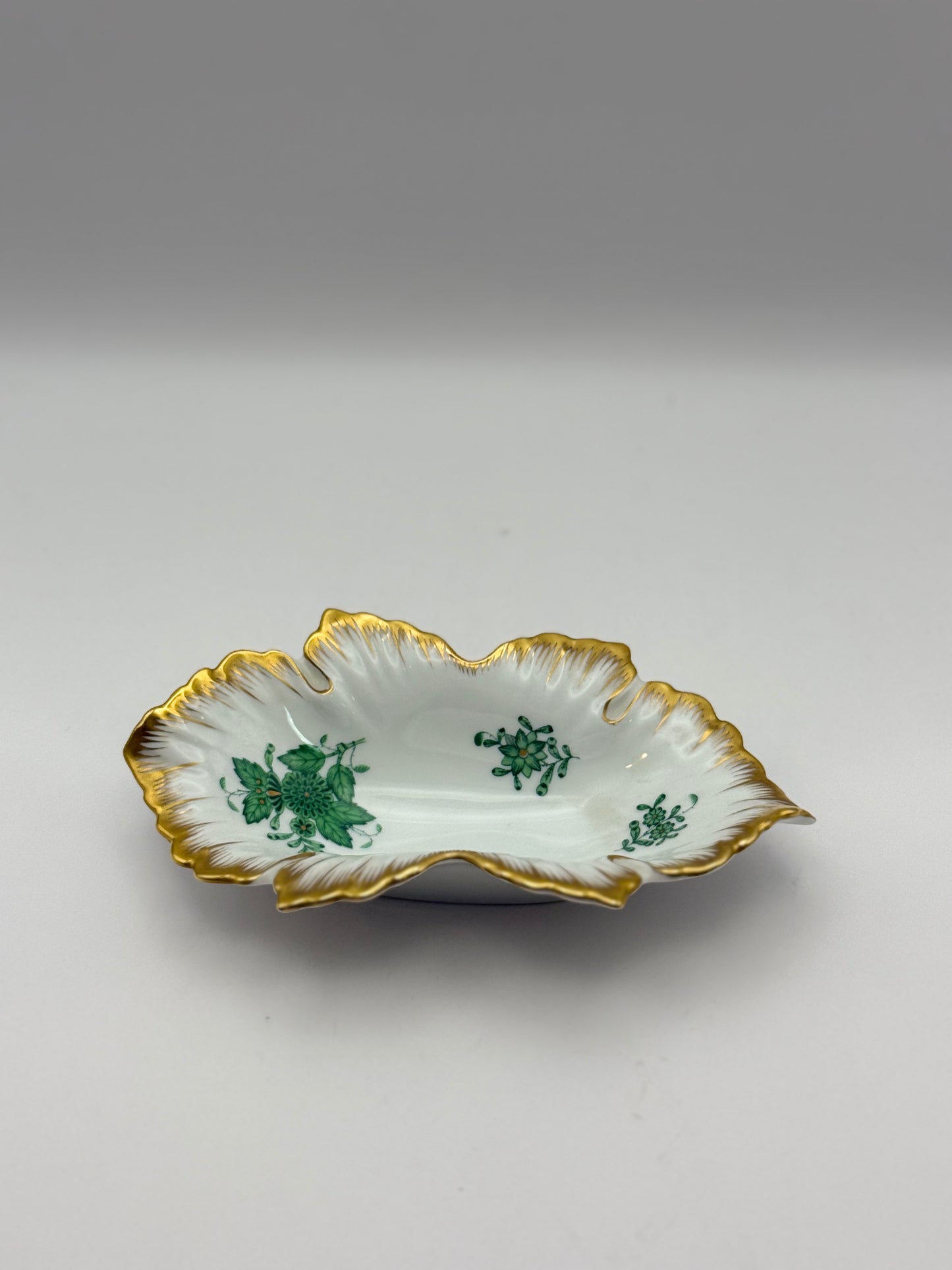 Green Chinese Bouquet Leaf Dish