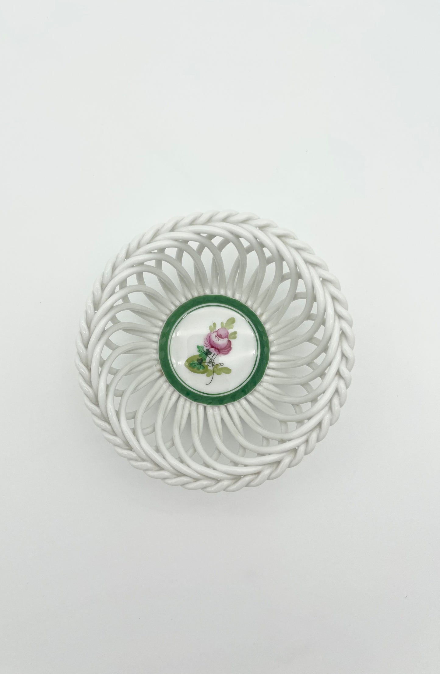 Open Weave Bowl 3.5” Flower