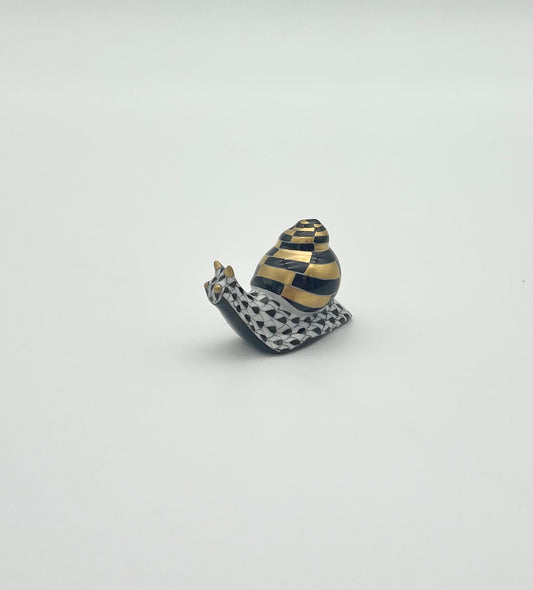 Small Snail Black