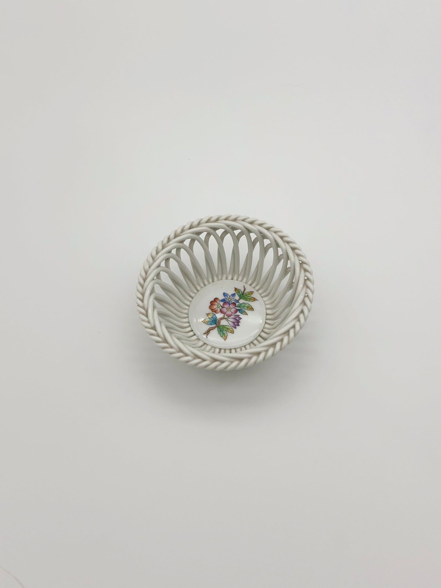 Open Weave Bowl Queen Victoria