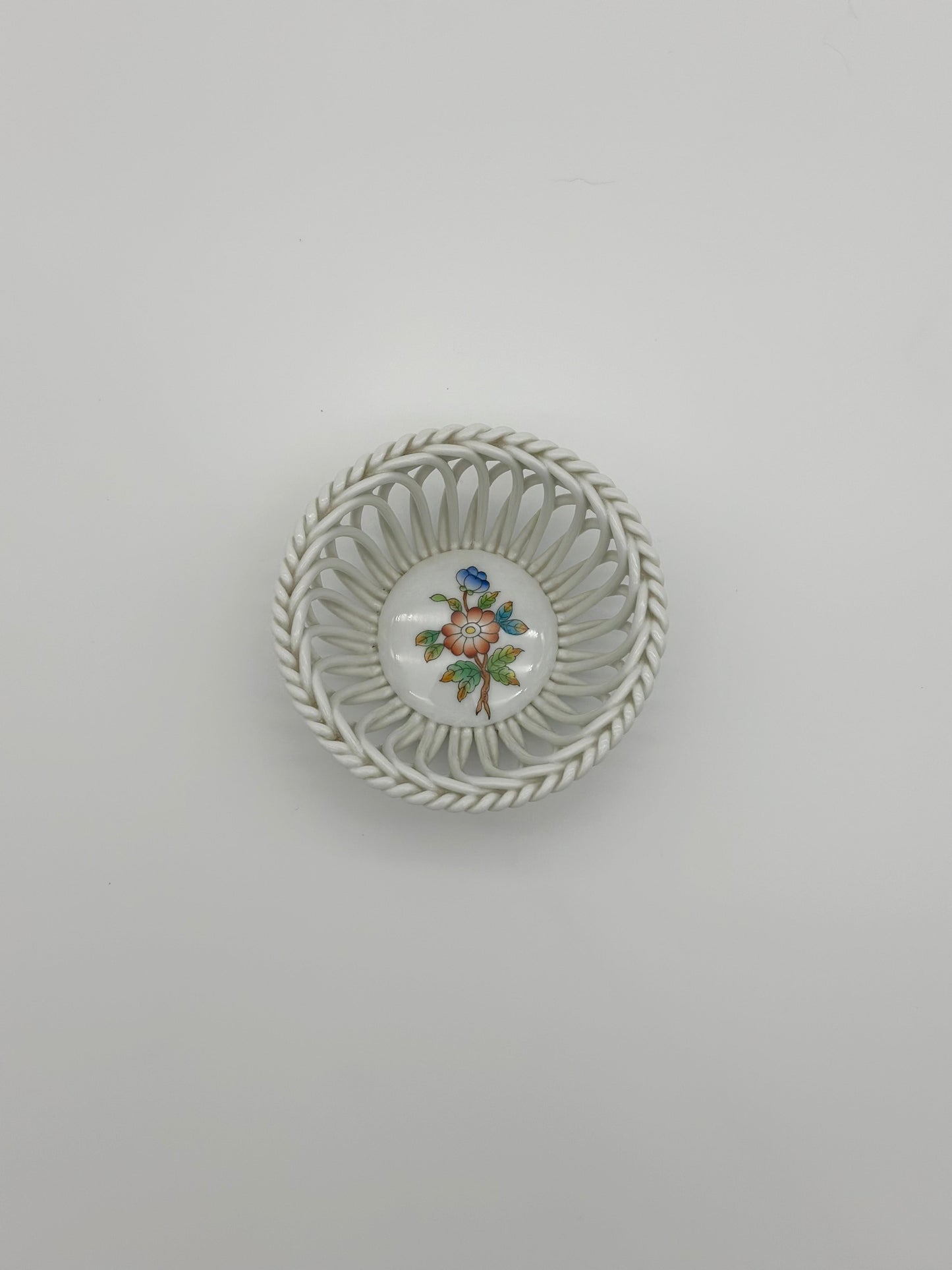 Open Weave Bowl Queen Victoria