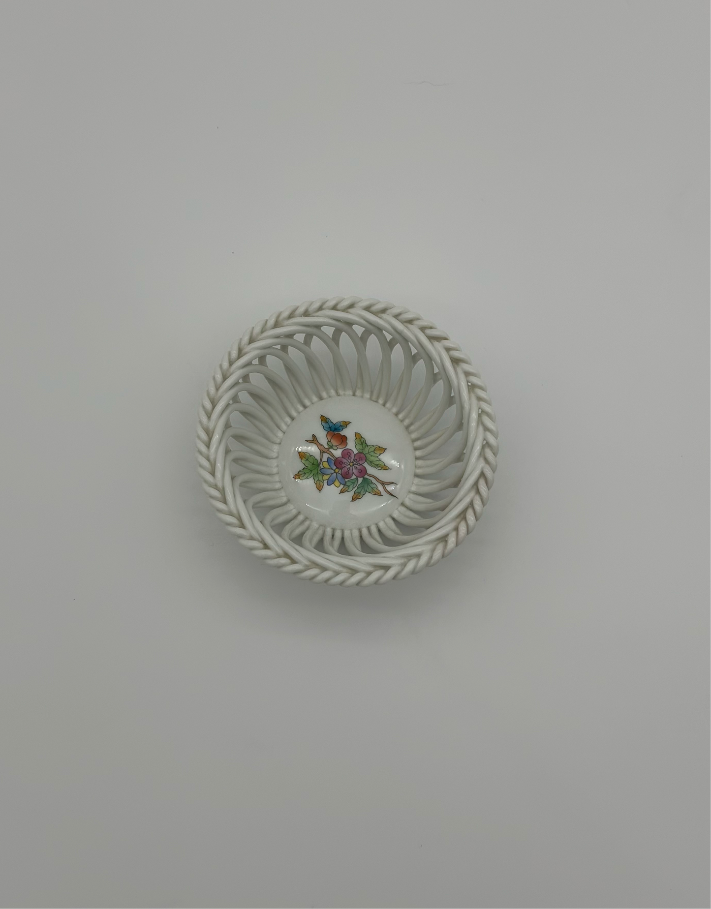 Open Weave Bowl Queen Victoria