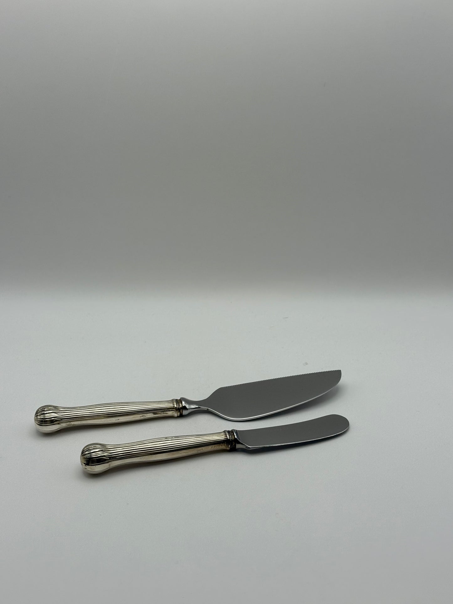 Vintage Tiffany Cheese Set w/ Sterling Handles