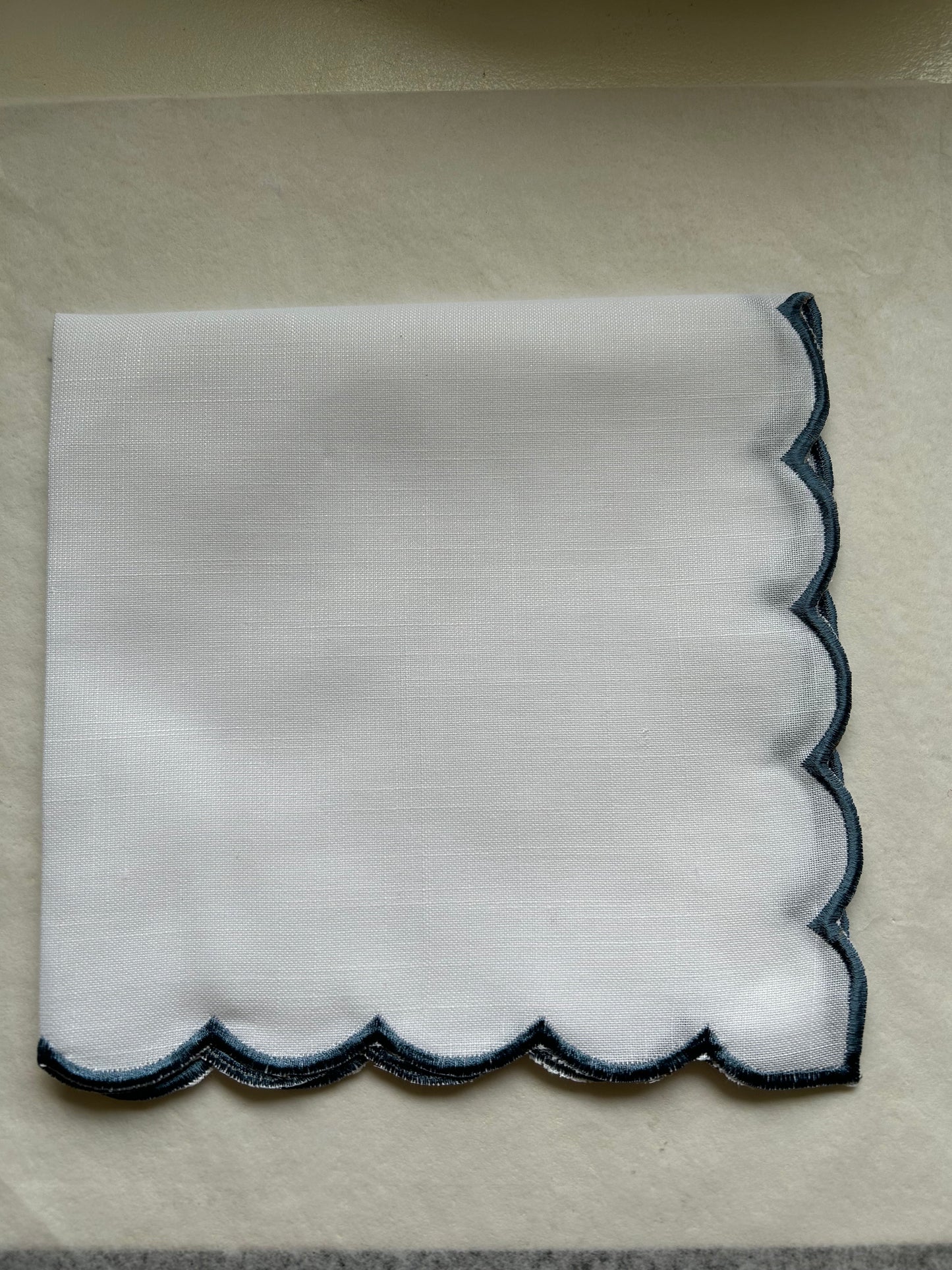 Scalloped Edge Napkin - Blue - S/4