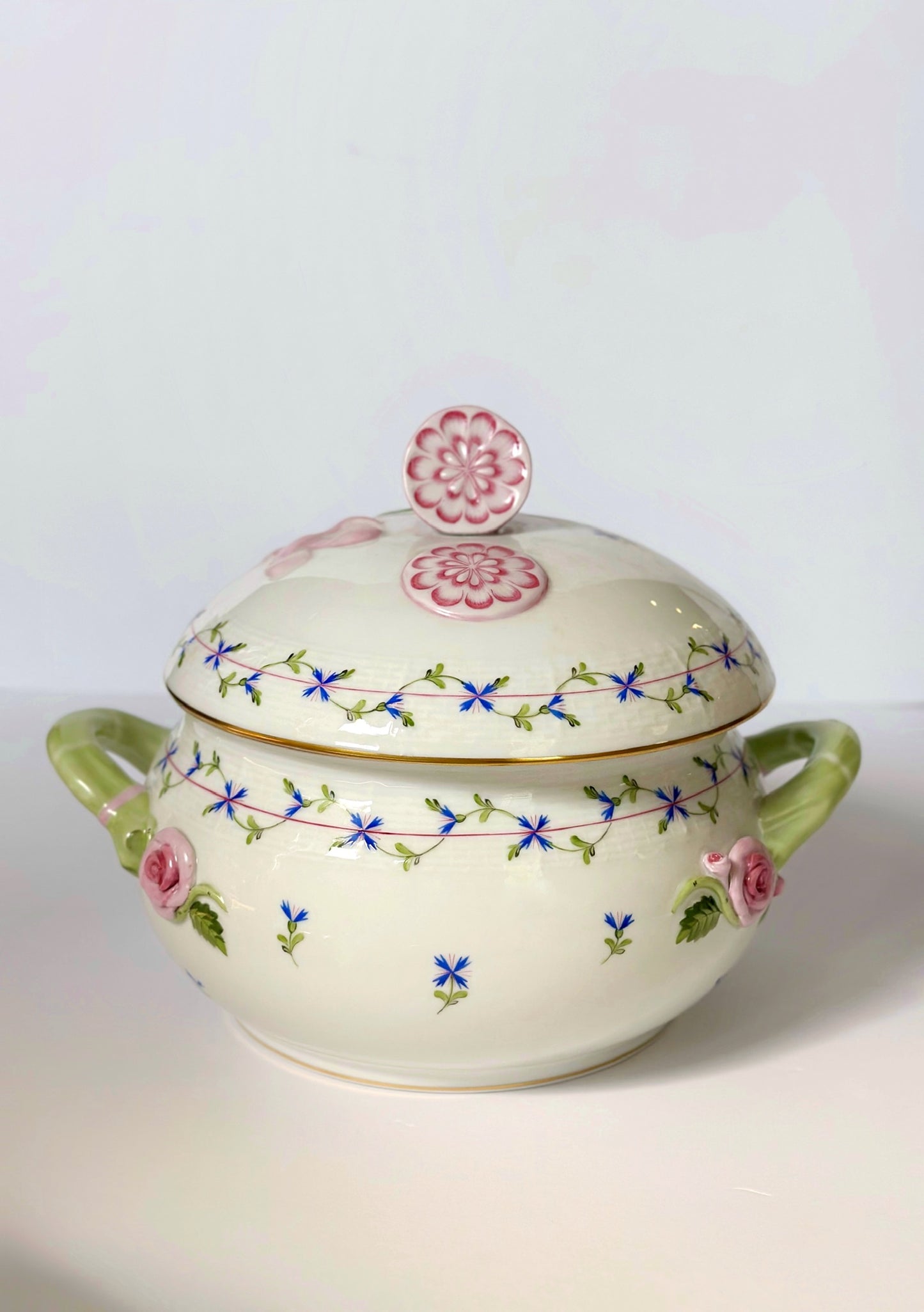 Blue Garland Covered Dish