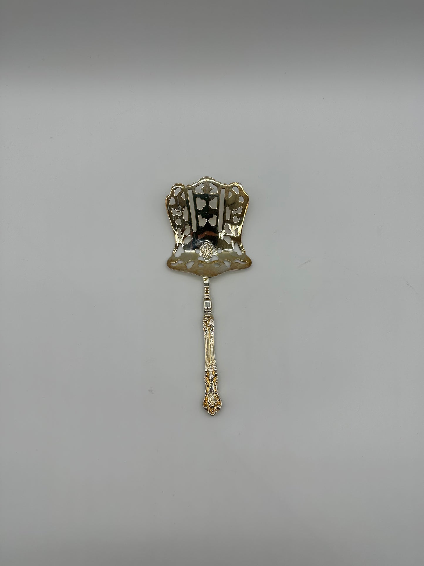 SILVER PIERCED ASPARAGUS SERVER