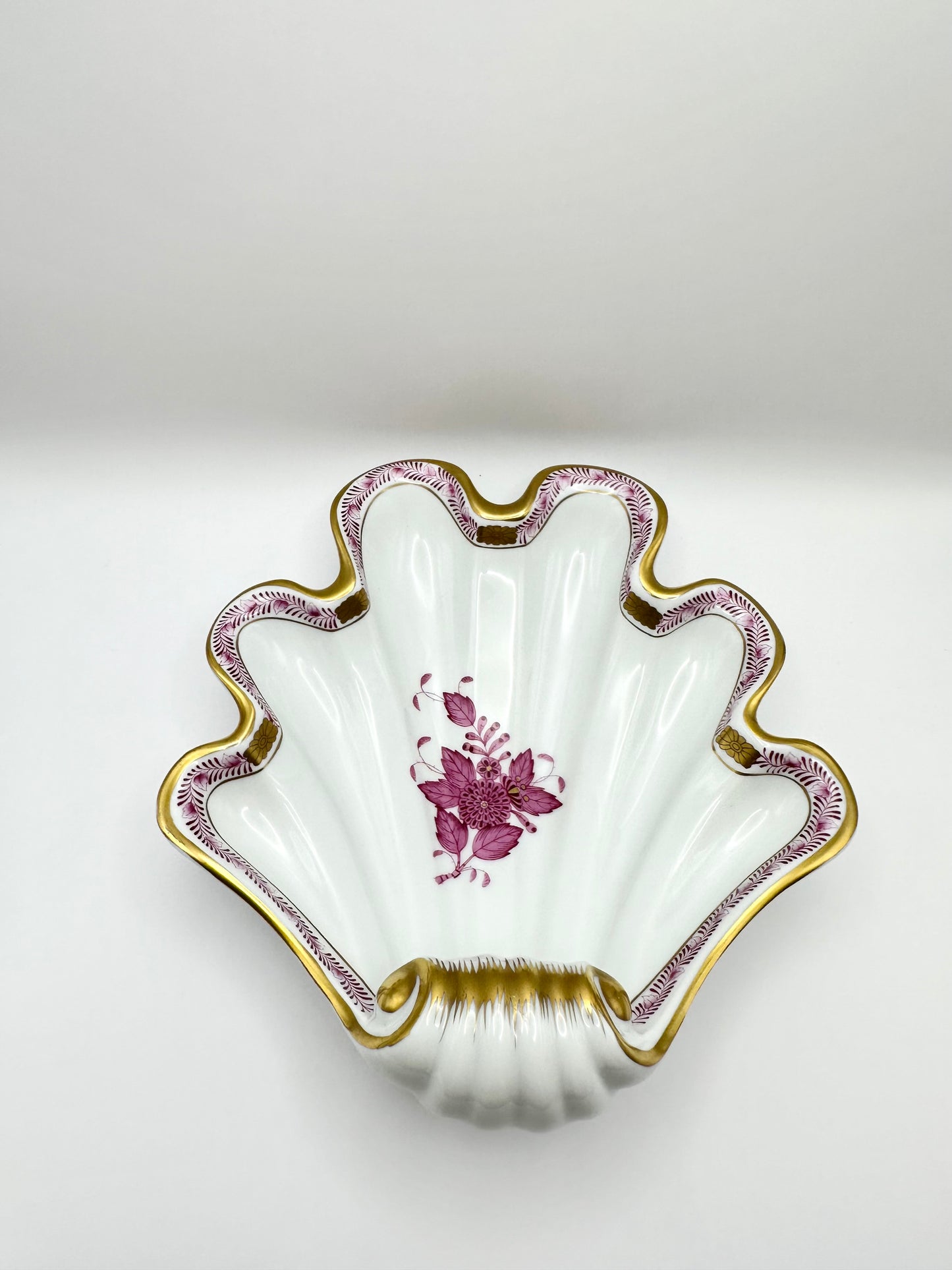 Chinese Bouquet Raspberry Large Shell Dish