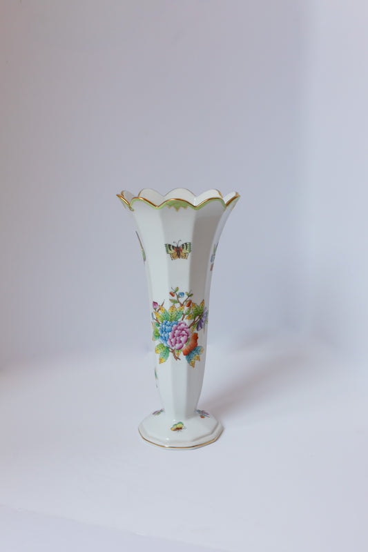 Trumpet Vase Queen Victoria