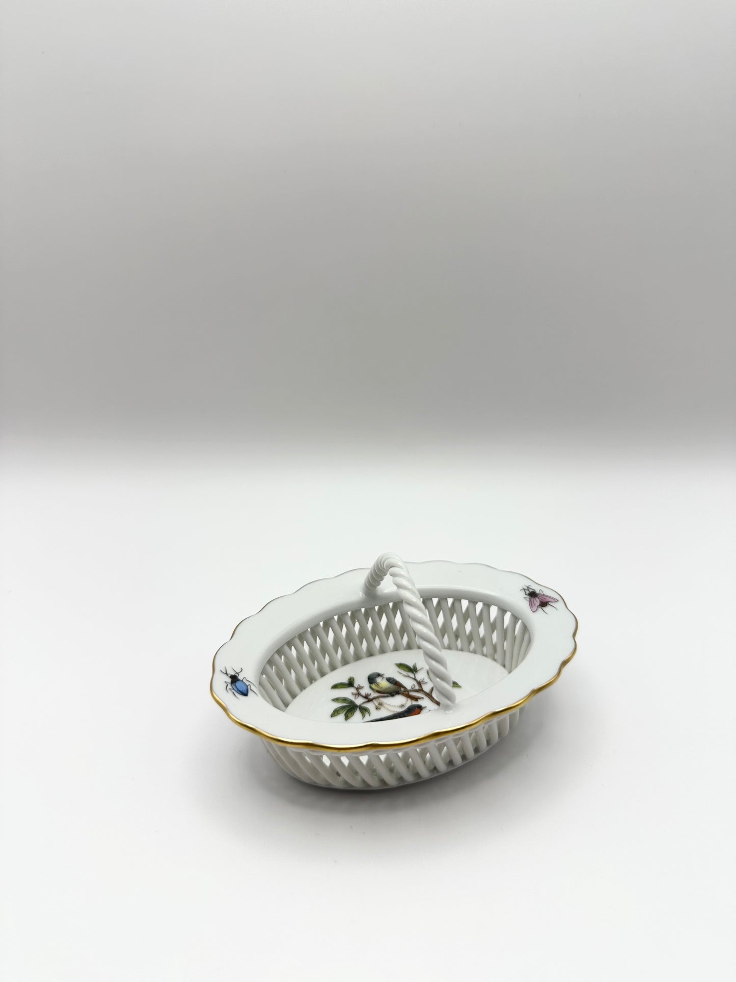 Rothschild Oval Reticulated Basket w/ Handle