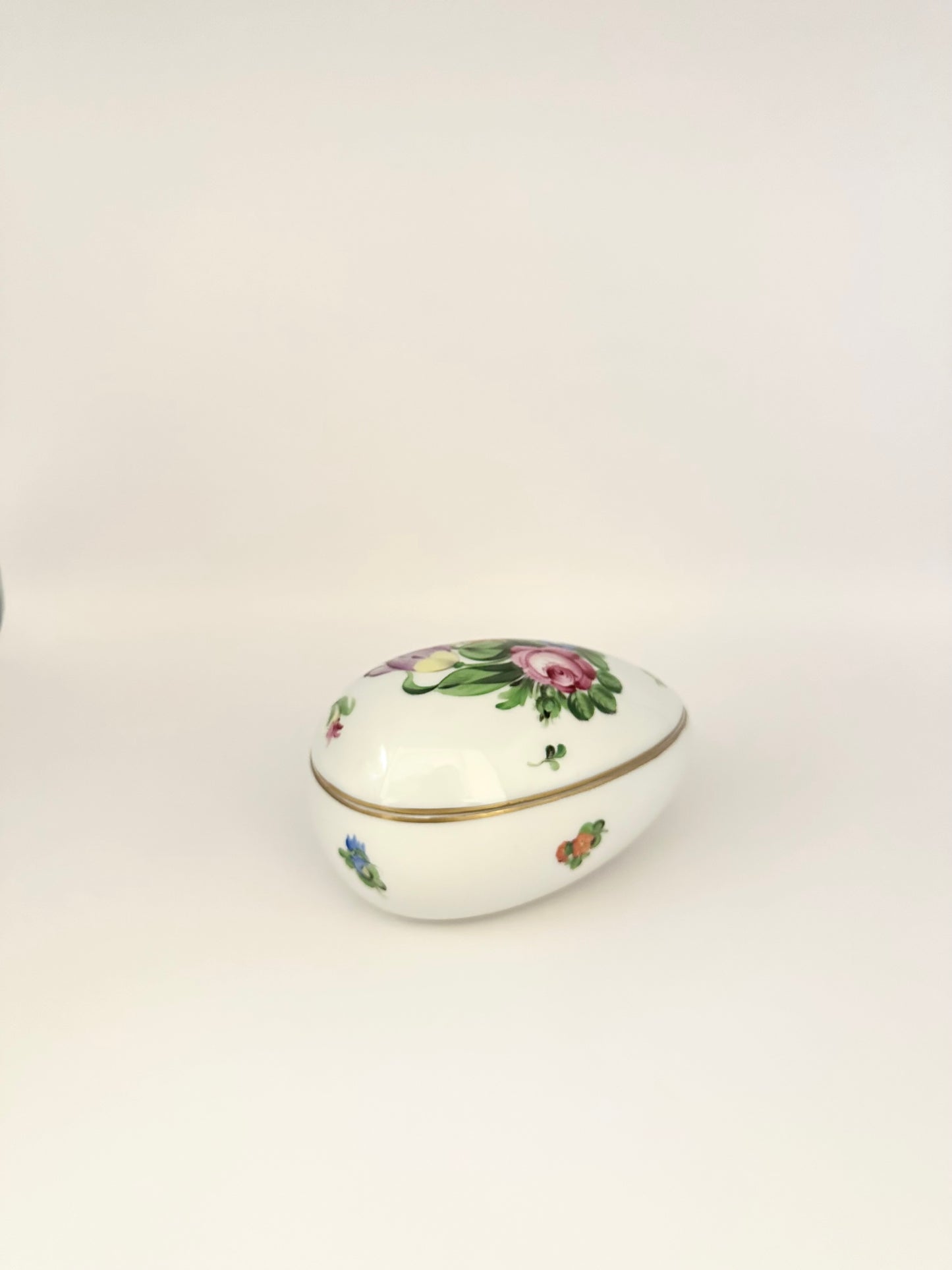 Large Egg Box Floral